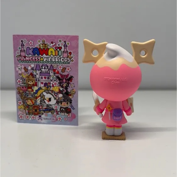 Tokidoki Kawaii Princess Warriors | DONUTELLA | Blind Box Design Toy Figure - Picture 3 of 4